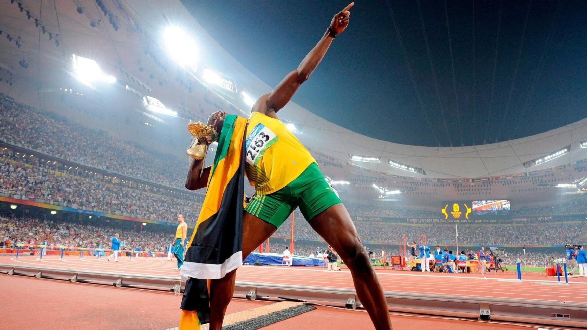 中彩网_英超周日对决，西汉姆联主场迎战阿斯顿维拉，客场进攻与主场防守的较量