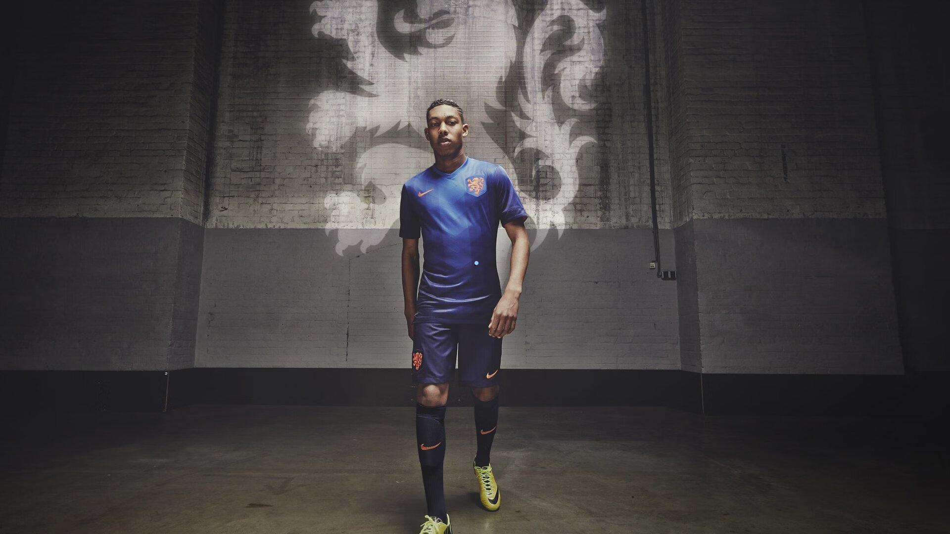 2025年F1赛季收官，诺里斯加冕新王，最快单圈1:18.792创历史