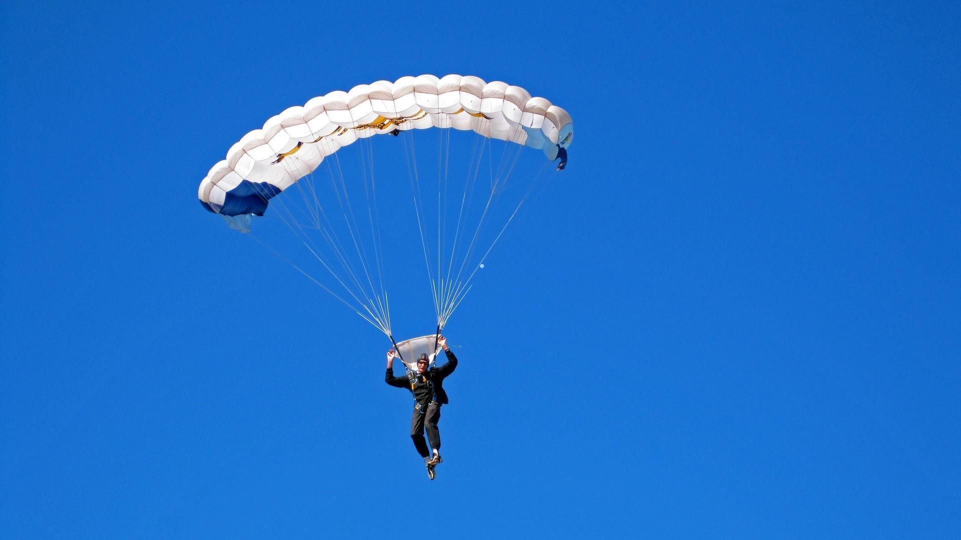 FIFA年度最佳阵容后卫候选揭晓，范戴克、萨利巴与阿什拉夫领衔角逐荣誉